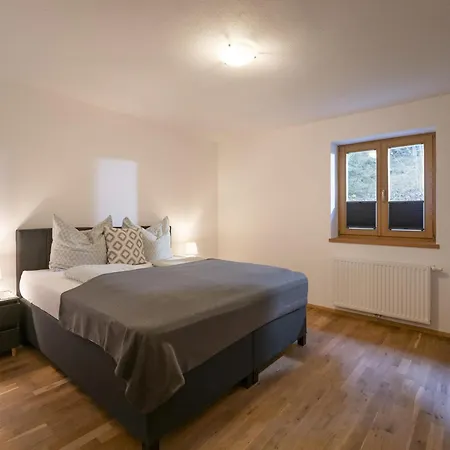 Hansl Apartmán *